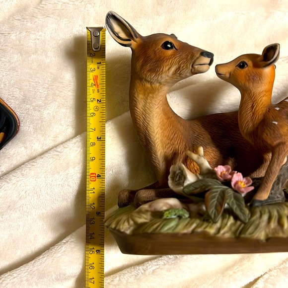 HOMCO. 1979 Vintage Masterpiece Porcelain Doe and Baby Fawn Deer Figurine. - Picture 11 of 11